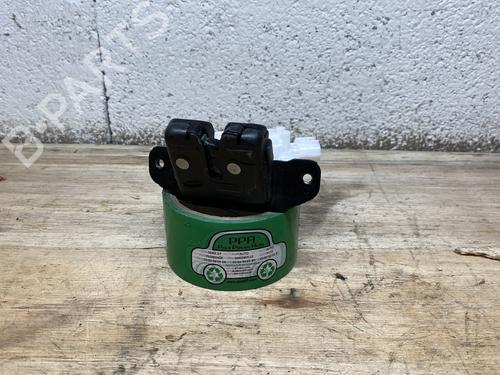 Used Tailgate lock TOYOTA YARIS (_P21_, _PA1_, _PH1_) 1.5 Hybrid (MXPH10, MXPH11) (116 hp) 21863664