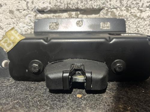 Zamek klapy tylnej / bagażnika PEUGEOT 208 I (CA_, CC_) 1.6 HDi / BlueHDi 75 | BP30885957C101