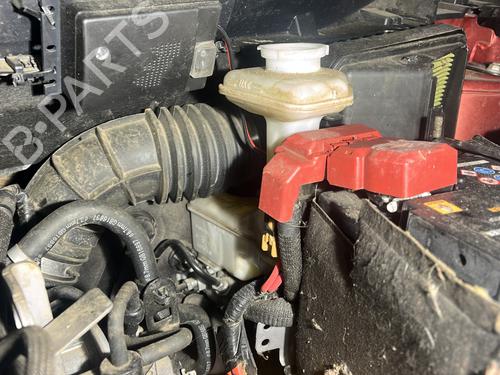 Used Brake master cylinder RENAULT KADJAR (HA_, HL_) 1.3 TCe 140 (HLNB, HLN1) (140 hp) 31249155