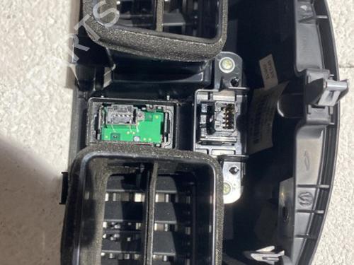Air vent NISSAN PULSAR Hatchback (C13) 1.2 DIG-T | BP21865490I21 