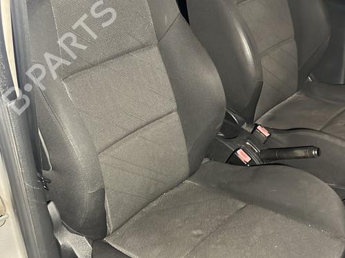 Sæde højre fortil PEUGEOT 207 (WA_, WC_) 1.6 HDi (90 hp) 31974682