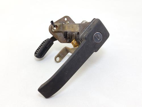 Used Rear right exterior door handle Rear right exterior door handle RENAULT RAPID Box Body/MPV (F40_, G40_) [1985-2001] 33759824 33759824