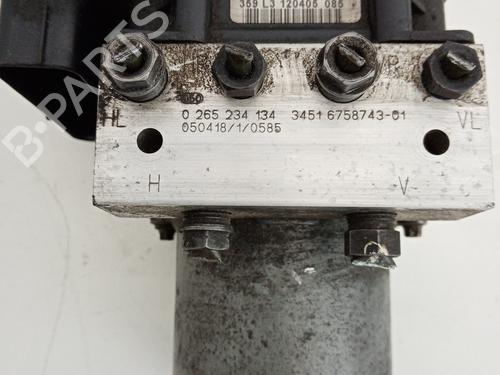 Used ABS pump ABS pump BMW 5 (E60) 525 d (177 hp) 21029136 21029136