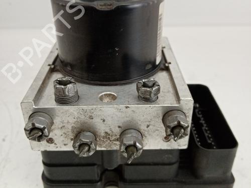 Used ABS pump ABS pump RENAULT TWINGO II (CN0_) 1.2 (CN0D) (58 hp) 21029201 21029201