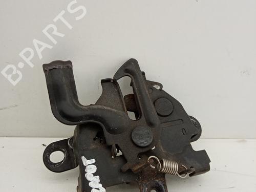 hjelmlås hjelmlås TOYOTA YARIS (_P9_) 1.4 D-4D (NLP90_, NLP90R) (90 hp) 21029776 21029776