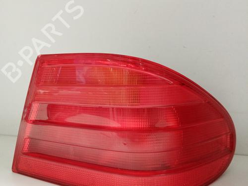 Used Right taillight Right taillight 21030656 21030656