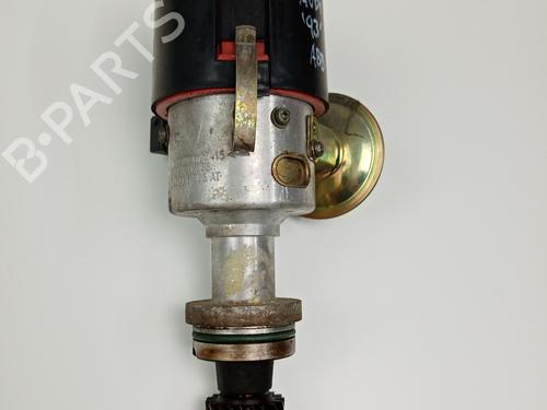 Used Ignition distributor Ignition distributor AUDI 80 B4 Saloon (8C2) 1.6 (71 hp) 21030882 21030882