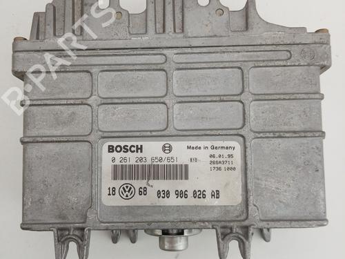 Used Engine control unit (ECU) Engine control unit (ECU) VW GOLF III (1H1) 1.4 (55 hp) 21031376 21031376