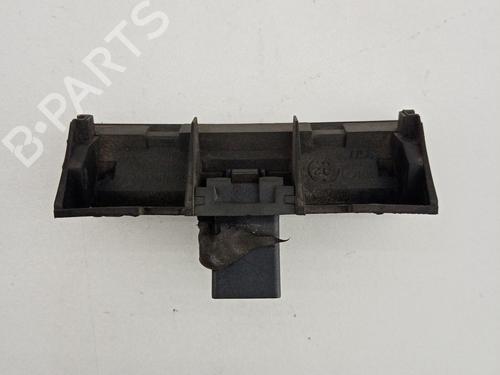 Used Tailgate handle Tailgate handle PEUGEOT 307 SW (3H) 1.6 HDI 110 (109 hp) 21031462 21031462