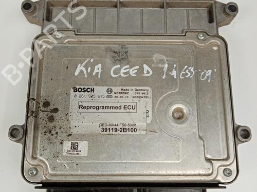 Used Engine control unit (ECU) Engine control unit (ECU) KIA CEE'D Hatchback (ED) [2006-2012] 21031791 21031791