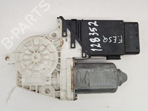 Used Left front window motor Left front window motor VW GOLF IV (1J1) 1.4 16V (75 hp) 21032788 21032788