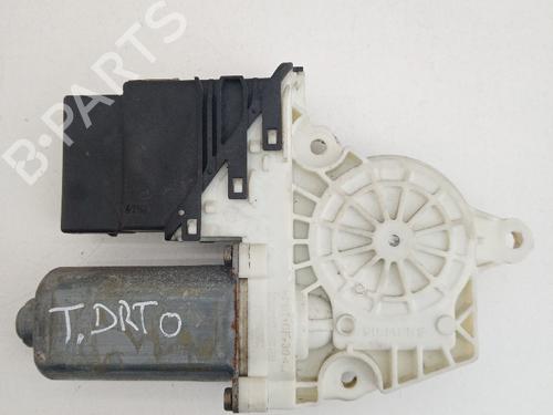 Used Right rear window motor Right rear window motor VW GOLF IV (1J1) 1.4 16V (75 hp) 21032789 21032789