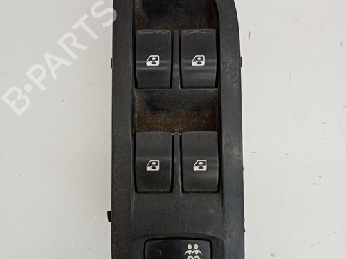 Used Left front window switch Left front window switch RENAULT LAGUNA II (BG0/1_) 1.9 dCi (BG08, BG0G) (120 hp) 21033007 21033007