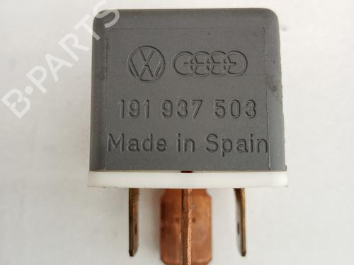 Used Electronic module Electronic module VW TRANSPORTER T4 Bus (70B, 70C, 7DB, 7DK, 70J, 70K, 7DC, 7DJ) 2.5 TDI (88 hp) 21033267 21033267
