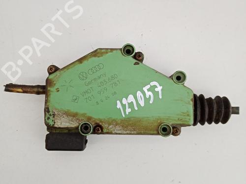 Used Electronic module Electronic module VW TRANSPORTER T4 Bus (70B, 70C, 7DB, 7DK, 70J, 70K, 7DC, 7DJ) 2.5 TDI (88 hp) 21033282 21033282