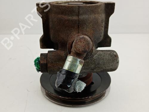 Used Steering pump Steering pump VW VENTO (1H2) 1.9 TD (75 hp) 21033682 21033682