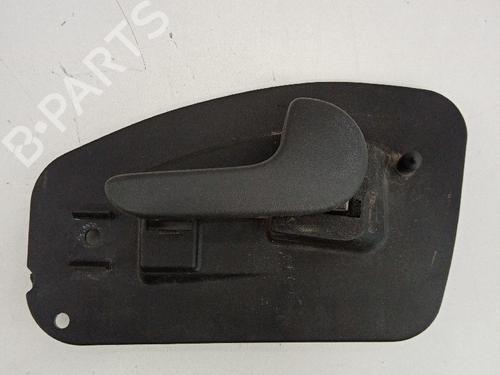 Højre bagtil invendig håndtag Højre bagtil invendig håndtag OPEL CORSA C (X01) 1.2 (F08, F68) (75 hp) 21033814 21033814