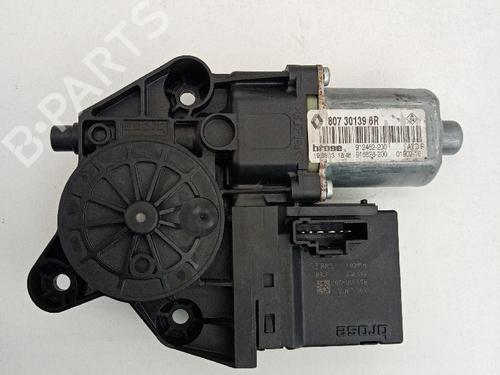 Used Right front window motor Right front window motor 21035984 21035984