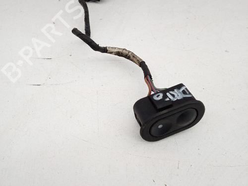 Used Right front window switch Right front window switch OPEL CORSA B (S93) 1.5 TD (F08, F68, M68) (67 hp) 21036864 21036864