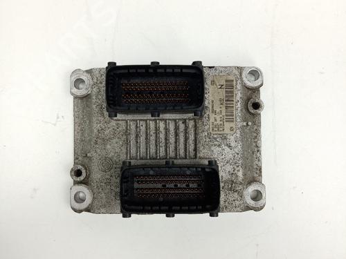 Used Engine control unit (ECU) Engine control unit (ECU) FIAT STILO (192_) 1.2 16V (192_XA1B) (80 hp) 21037883 21037883