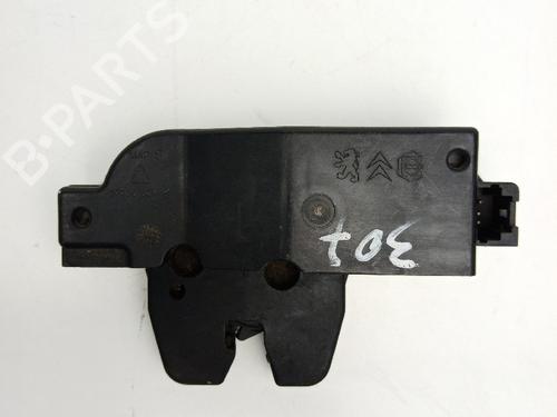 Used Tailgate lock Tailgate lock 21038048 21038048