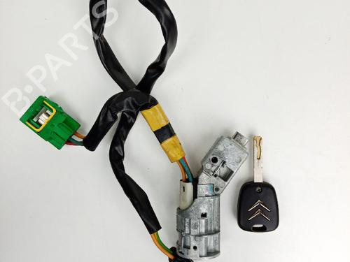 Used Ignition barrel Ignition barrel CITROËN C2 (JM_) 1.4 (73 hp) 21038066 21038066