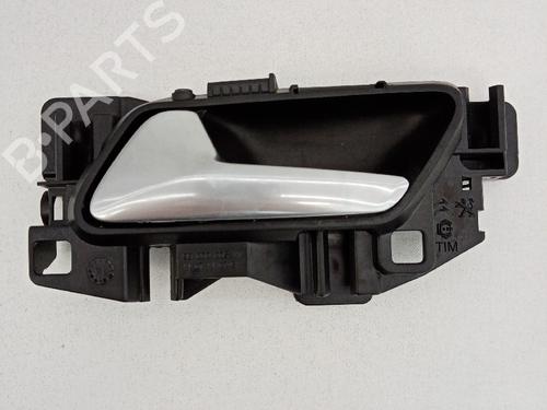 Used Rear right interior door handle Rear right interior door handle 21038943 21038943