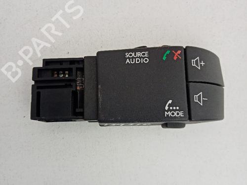Used Steering wheel controls Steering wheel controls RENAULT LAGUNA II Grandtour (KG0/1_) 1.6 16V (112 hp) 21039293 21039293