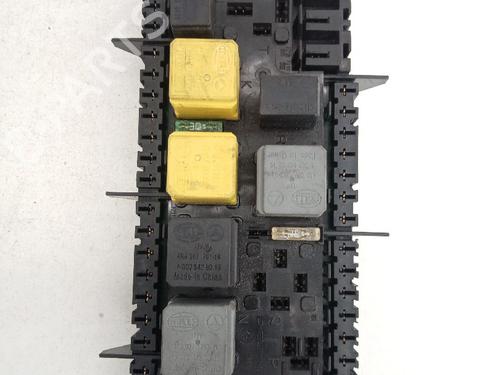 Used Fuse box Fuse box MERCEDES-BENZ A-CLASS (W176) A 180 CDI / d (176.012) (109 hp) 21039576 21039576