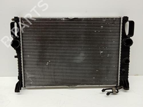 Used Water radiator Water radiator 21039840 21039840