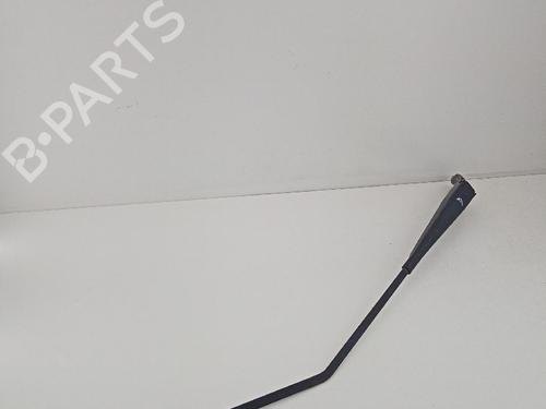 Used Front windshield wiper arm Front windshield wiper arm 21039917 21039917