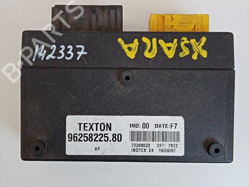 Used Electronic module Electronic module CITROËN XSARA (N1) [1997-2005] 21040105 21040105