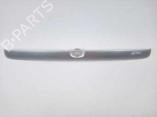 Used Tailgate handle Tailgate handle OPEL ASTRA G Hatchback (T98) 1.2 16V (F08, F48) (75 hp) 21040558 21040558
