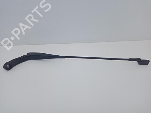 Used Front windshield wiper arm Front windshield wiper arm 21070350 21070350