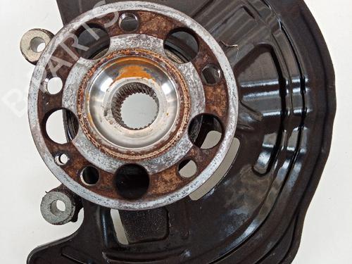 Used Left front steering knuckle Left front steering knuckle MERCEDES-BENZ B-CLASS Sports Tourer (W246, W242) B 180 CDI / d (246.212) (109 hp) 21288556 21288556