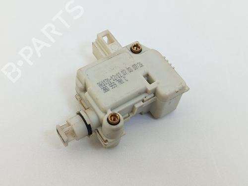 Used Fuel door actuator Fuel door actuator VW POLO IV (9N_, 9A_) 1.2 12V (64 hp) 25834466 25834466