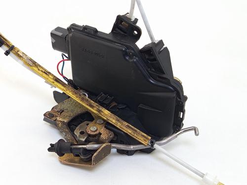 rear-left-lock-audi-a6-c5-4b2-4b4-1997-1998-1999-2000-2001-2002-2003-2004-2005-26005803 main image