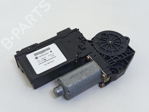 Used Right front window motor Right front window motor PORSCHE CAYENNE (9PA) Turbo 4.5 (450 hp) 26125034 26125034