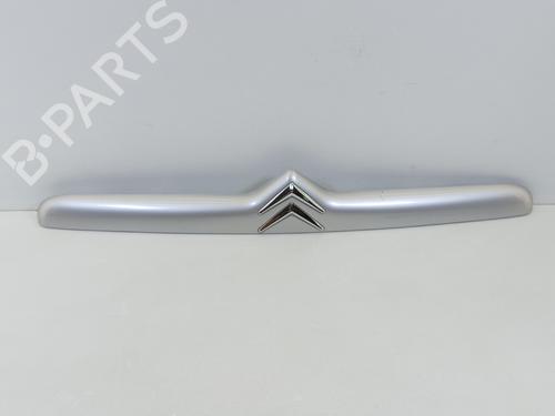 Bagagerumshåndtag Bagagerumshåndtag CITROËN XSARA (N1) 1.4 i (75 hp) 26209887 26209887