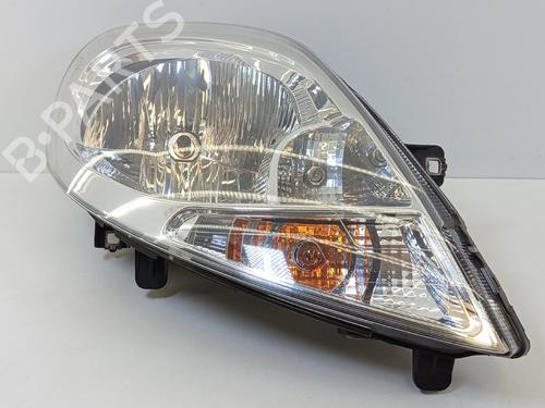 Used Right headlight Right headlight RENAULT TRAFIC II Van (FL) 2.0 dCi 115 (FL01, FL0U, FL00, FL0H, FL0M) (114 hp) 26681731 26681731