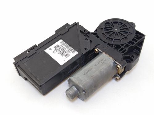 Used Right front window motor Right front window motor AUDI A4 B6 (8E2) 2.5 TDI (155 hp) 26681748 26681748