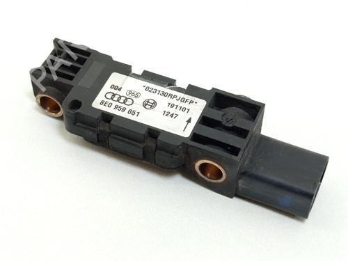electronic-module-audi-a4-b6-8e2-2000-2001-2002-2003-2004-2005-26685246 main image
