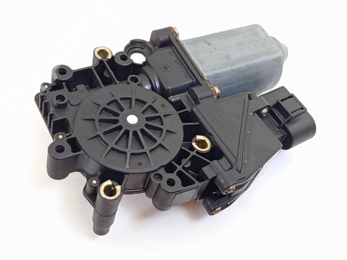 Used Right rear window motor Right rear window motor AUDI A4 B5 Avant (8D5) [1994-2002] 27224842 27224842