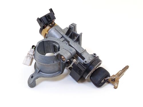 Used Ignition barrel Ignition barrel MITSUBISHI LANCER IV (C6_A, C7_A) [1988-1997] 30519469 30519469