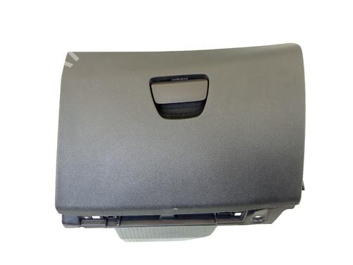 Used Glove box Glove box PEUGEOT 2008 I (CU_) 1.2 THP 110 / PureTech 110 (110 hp) 30877029 30877029