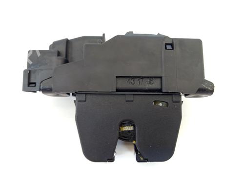 Used Tailgate lock Tailgate lock PEUGEOT 3008 II SUV (MC_, MR_, MJ_, M4_) 1.6 BlueHDi 120 (120 hp) 32340976 32340976