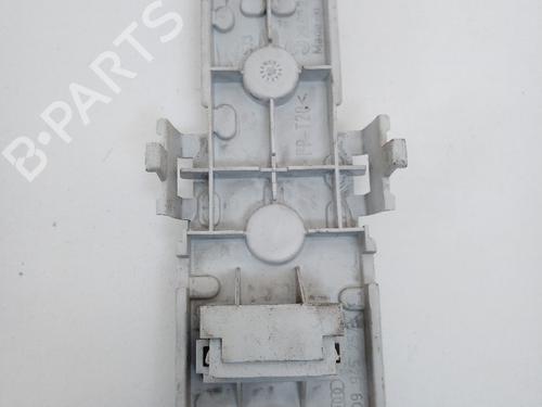 Used Lamp holder Lamp holder AUDI A4 B7 (8EC) 1.9 TDI (116 hp) 21824228 21824228