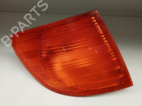 Used Right front indicator Right front indicator MERCEDES-BENZ VITO Bus (W638) 110 TD 2.3 (638.174) (98 hp) 21032426 21032426