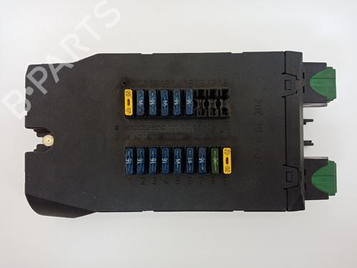 Used Fuse box Fuse box 21042063 21042063