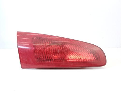 Farolim esquerdo da mala Farolim esquerdo da mala ALFA ROMEO 147 (937_) 1.9 JTDM 16V (937.AXN1B, 937.BXN1B) (150 hp) 21040113 21040113